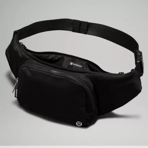 RARE Lululemon everywhere belt bag 2.5L - Picture 6 of 7